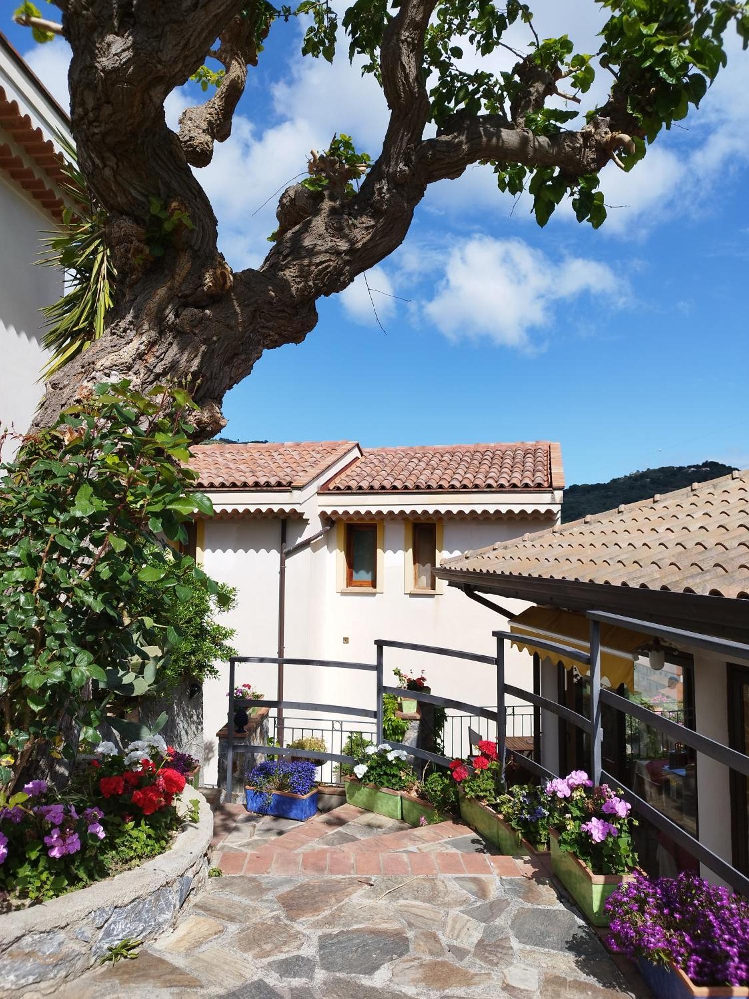 Готель Borgo San Francesco Джоїоза-Мареа Екстер'єр фото