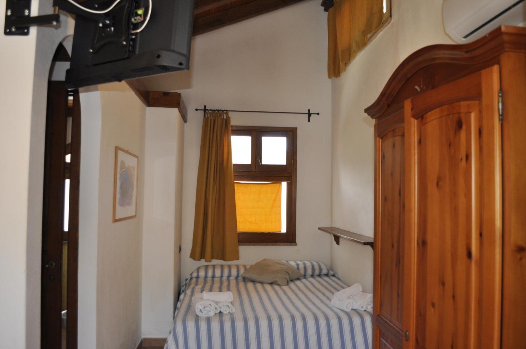 Готель Borgo San Francesco Джоїоза-Мареа Номер фото