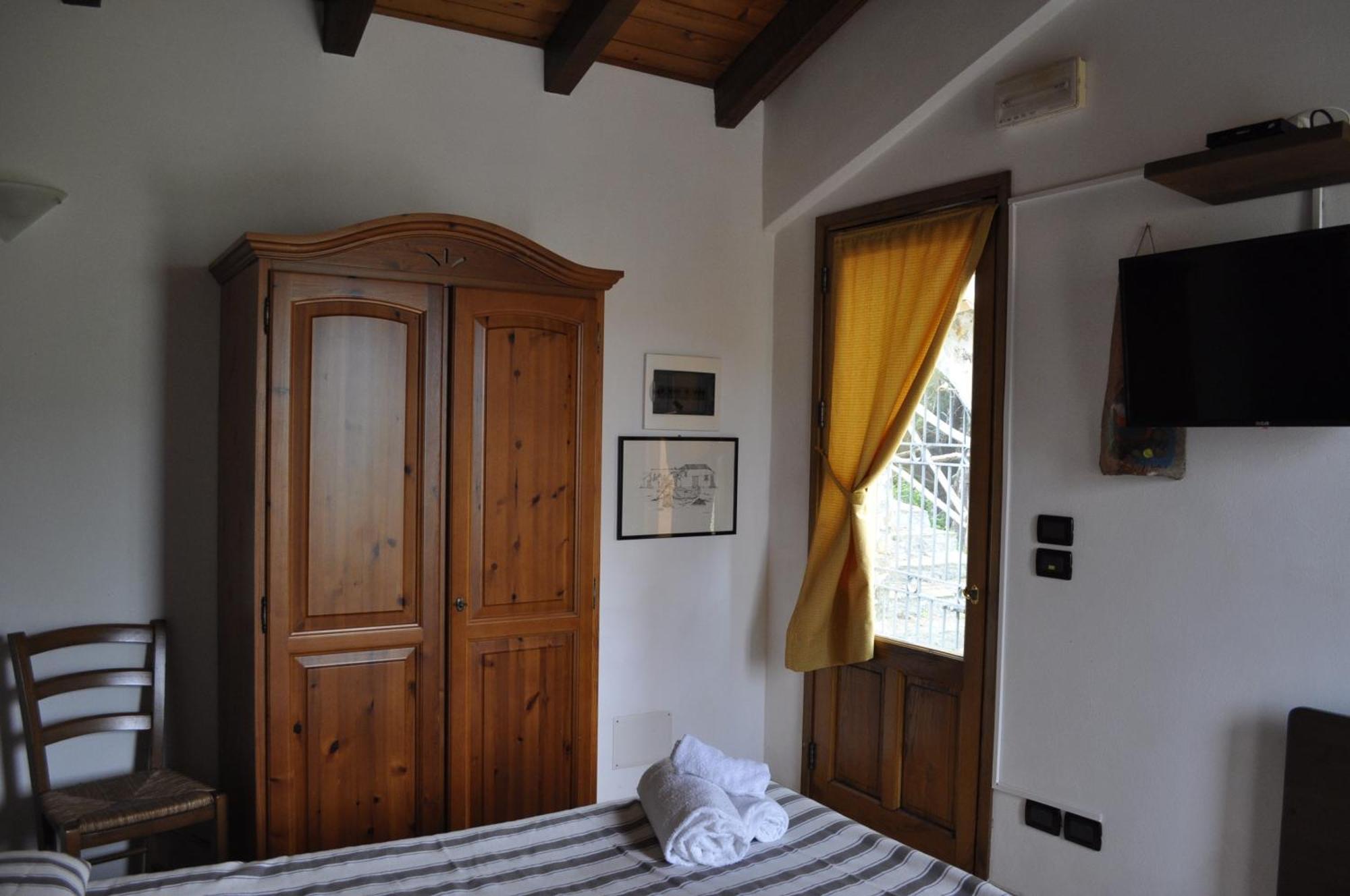 Готель Borgo San Francesco Джоїоза-Мареа Номер фото